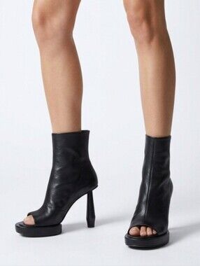 Designer Premium Top Quality Genuine Leather Open Toe Ankle Boots / Sandals
